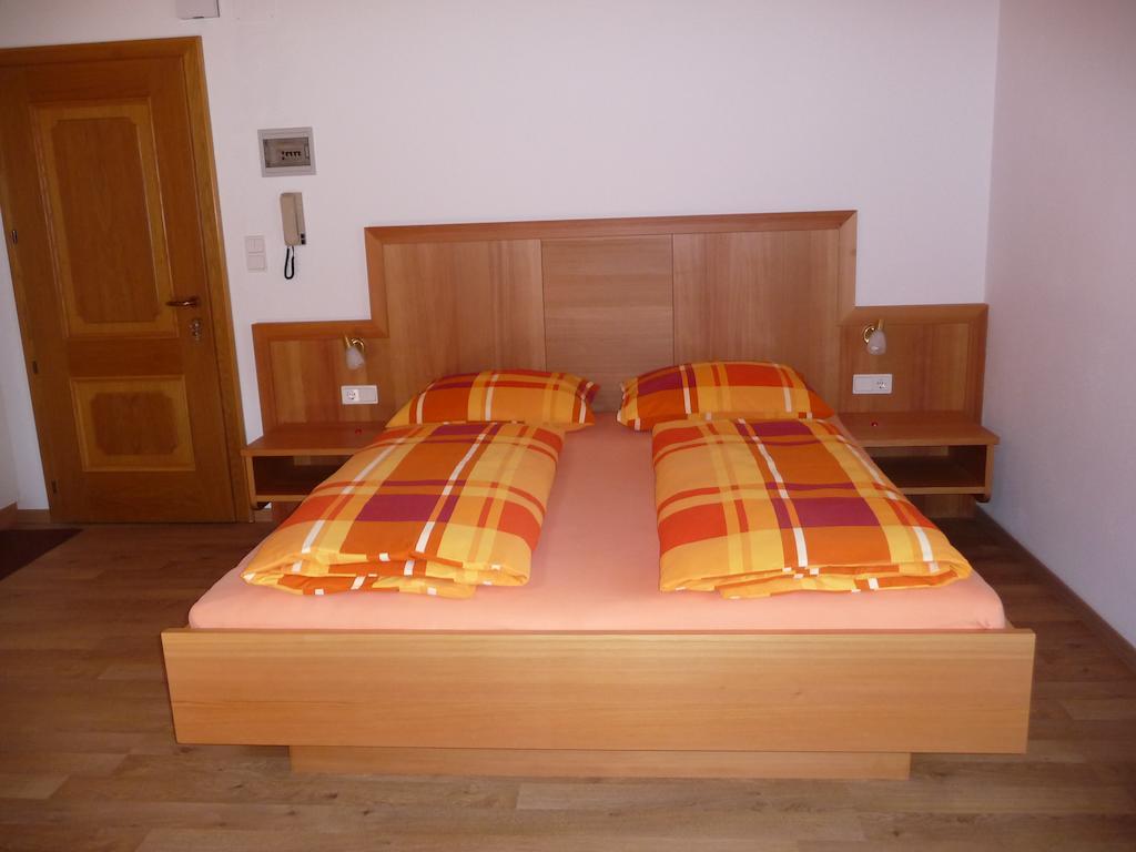 Apartments Ferdigg San Lorenzo di Sebato Luaran gambar