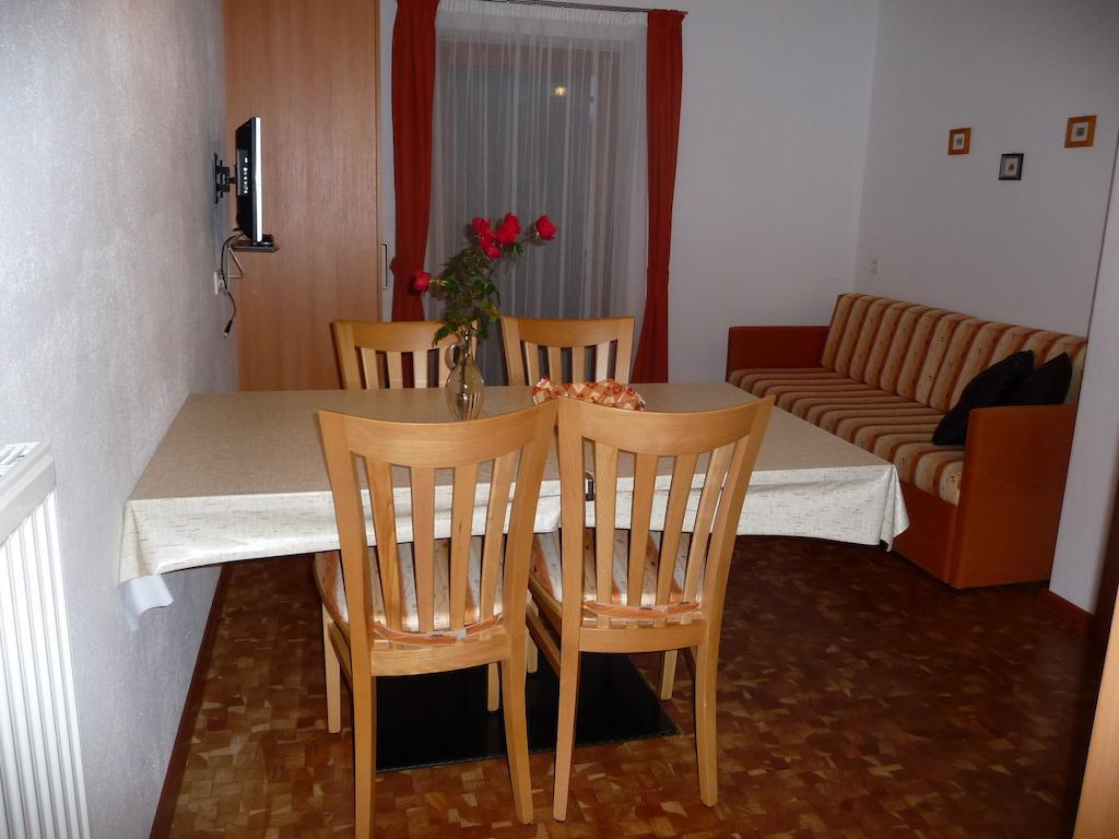 Apartments Ferdigg San Lorenzo di Sebato Luaran gambar